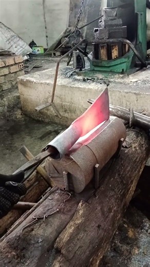 pandai besi🔨🔨
