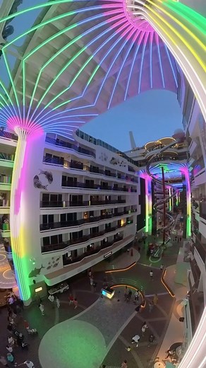 2.8K reactions · 374 shares | Bye Bye #Napoli! Sulle note di Wakka...