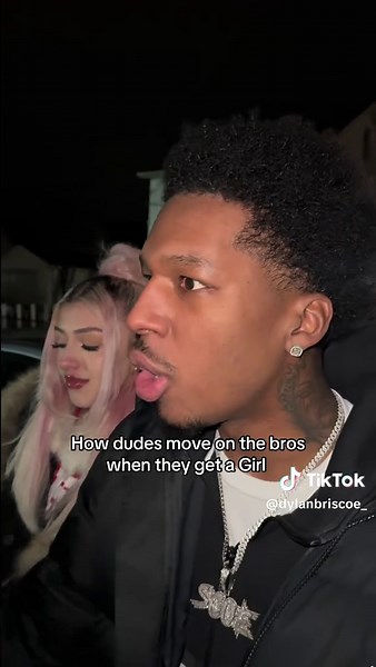 How dudes move once they bros when they get a girl 😂 @gianna2.0 @Therealjerry_ @JustJato @Jordan McLean
