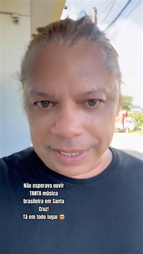 Fiquei surpresa com a música brasileira na Bolívia #shorts