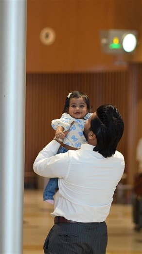 Love, actually… is all around 🥹🥹🥹 Every arrival, every hug and every reunion is a reminder of the connections that bring the world a little closer, every day 🫶✈️🌍 | Dubai International