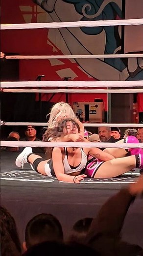 Zayda Steel with an impressive counter into a crossface #wrestlingmoves