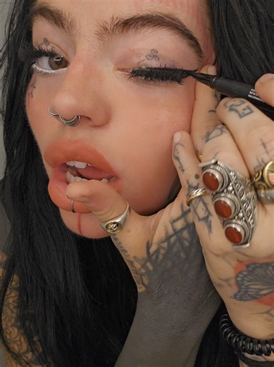 Mercedes (@missmerder)’s videos with original sound - Mercedes