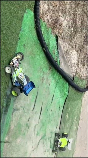 Insane RC Off-Road Battle in Japan🇯🇵!! Vintage RC10 vs Modern Buggy