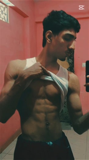 Aesthetics check. Rate my physique 📈 #shorts #viral #fitness #youtubeshorts #trendingshorts #abs