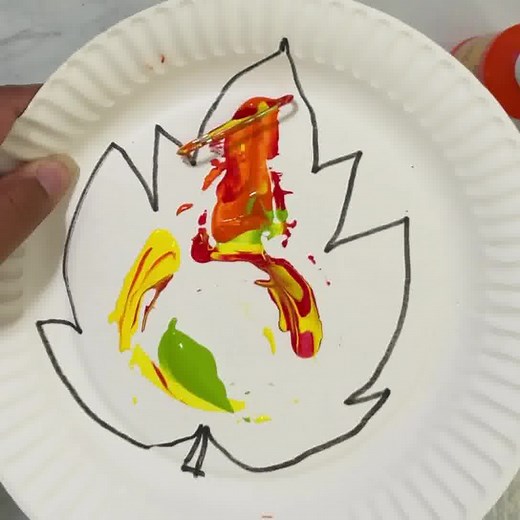 How about combining “Science and Art” in one fun activity🍁🧪 🖼 🧬🍁.... Magnetic Process Art for toddlers, Preschoolers, Kindergarteners and more🍁🧲🎨👩‍🎨🧲🍁... Its super fun and engaging! All you need is Magnetic wand, Paper Clips, Paints and paper plate 👍🏻🧲👨‍🎨...Let the fun begin❤️👩‍🎨🎨🍁 | Zippi Kids Corner