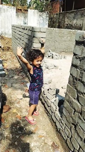 What a strong father 💪🤣#viral #shorts #cutebaby #foryou #ariyarosy