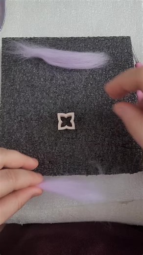 Wool jewelry | Tournie | Jeanne | Felting little flowers for cute earrings 🌸 #needlefelting | Instagram