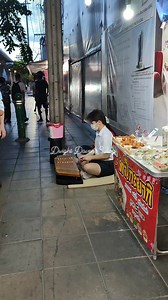 Local Thai  Playing Percussion instrument in the street of Phasi Charoen, Bangkok, Thailand . #Percussion #Thai #Percussionist #Bangkok #Thailand #Bangkok #Thailand #DwightDavensVlog #SelfieChinito #Xiaomi #Redmi #mi #DwightRetuya #DwightCaptures #RedmiNote10Pro #DwightRetuyaFilms #DwightRetuyaVideography | Dwight Daven Imperial Retuya | Facebook