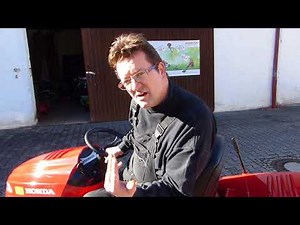 Honda HF 2417 HM PREMIUM ride-on mower with mulching kit presented in detail