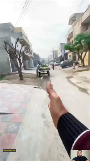 Helping hand❤ Nawaz Alishah #humanity #kindness #reaction #poor #happy #help #reels | Nawaz Alishah