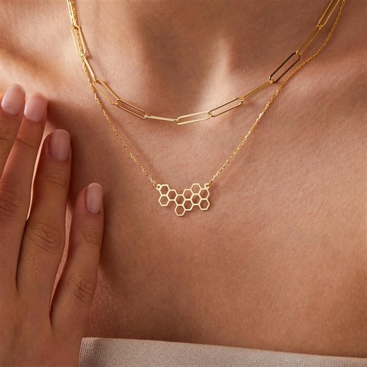 14K Gold Honeycomb Necklace, Bee Necklace | Beekeeper Gift, 925 Sterling Silver Honeycomb Pendant | Simple Gold Necklace, Everyday Necklace - Etsy UK