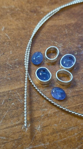 Making tiny bezels for tiny Tanzanites! These will be part of my Lilacdream Collection, which I'm hoping to have available by the end of next week 🪻🌚 #australianhandmade #adelaideartisan #processvideo #silversmith #australiansilversmith #handmadesilverjewellery #handfabricated #shopadelaide #shophandmadethischristmas #shopsmall #handmadeadelaide | The Hammering Hag