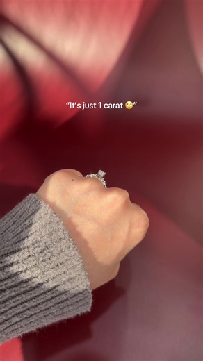 Maturing is realizing that 1 carat is absolutely stunning 💍✨ Always get the size you want (whether bigger or smaller) regardless of what everyone else around you says 🥰 ⚒️ Build your perfect engagement ring with us! Customize everything from the center stone, setting, metal, etc – text us to get started: 714.899.1122 Ring Details – save for reference ✨ • Setting: Rei • Band Width: 2.0mm • Metal Type: 14kt White Gold • Center Stone: Oval Lab Diamond • Carat: 1.02ct | Color: D | Clarity: VVS2 • 