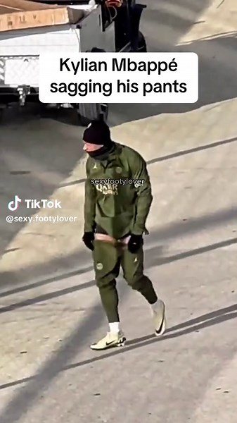 Kylian Mbappé: Embracing Style with Sagging Pants