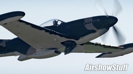 Hundreds of Aircraft Scramble to Depart Oshkosh in a Breathtaking Rush