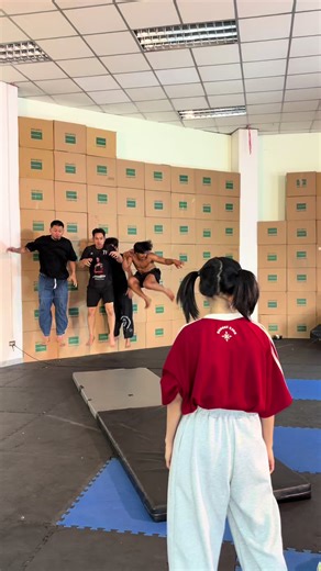 ซอมบี้มาแล้ว แฮ่ๆๆ👻💀☠️👽 ##เทรนด์วันนี้##แรมซี่##pannastunt##เนรคุณฟิล์ม##ยิมปีศาจ@@แรมซี่VSยิมปีศาจ@@Benz_Sippakorn@@flookacre@@Nutnicha Prapasawat@@LEO ♌️ BEER 🍺@@memeej.4