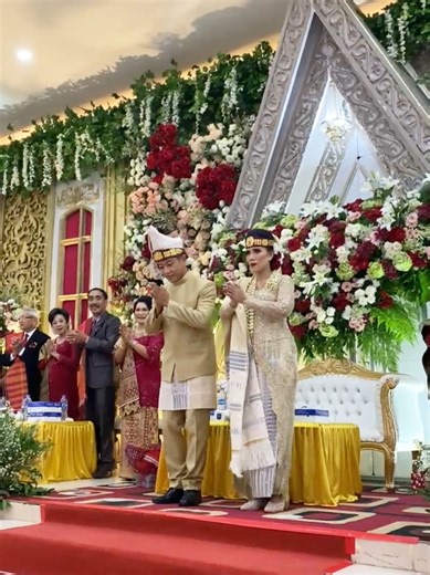 Manortor Tradisional Batak Toba dalam Pernikahan