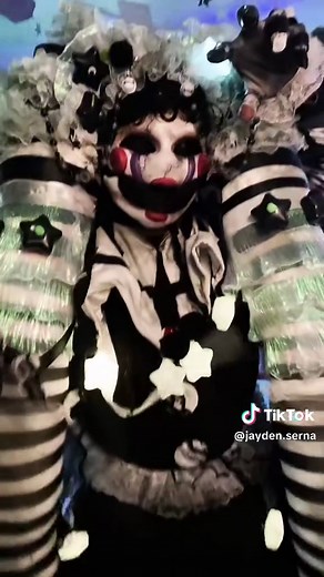 Puppet FNAF Cosplay Ideas for Halloween