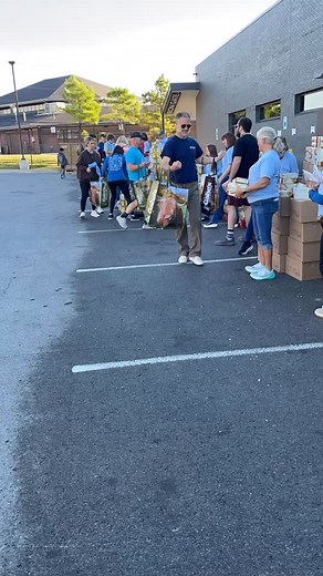 It’s Thanksgiving Turkey distribution day! Thanks to Lawyers Fighting Hunger, we are distributing over 800 full Thanksgiving dinners this morning. #fightinghunger #communitysupport #irongatetulsa | Iron Gate Tulsa