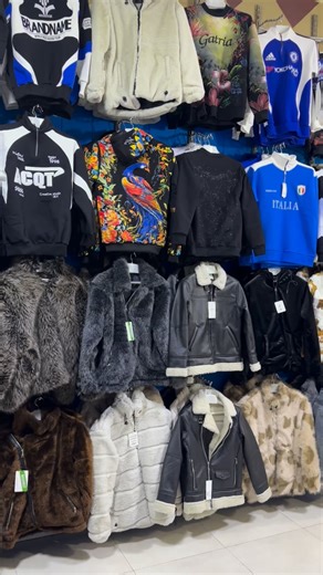 Org_aziimi2 on Instagram‎: "به دنیای پوشاک عظیمی خوش آمدید 🫡 پر تنوع ترین #دورس #هودی #کاپشن #بره_ای #هودی_بره_ای #هودی_پوست #کاپشن_پوست #شلوار_مام #شلوار_بگ کتونی پوشاک عظیمی واقع در 👇 تهران جاده ساوه رباط کریم روبروی بانک تجارت بلوار امام سر خیایان ملکی فروشگاه سعید✅ ☎️09336507527"‎