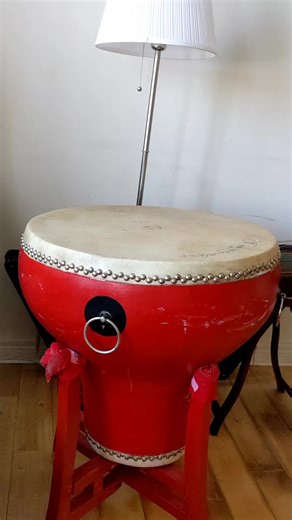 For sale: 大鼓，舞狮，舞龙，武术 big Drum for martial arts, lion dance, dragon dance, celebration, concert. 60cm in diameter. With stand and beaters。Pick up in Markham #drum #lion dance #dragon dance #martial arts #舞狮 #舞龍 #武术功夫 #大鼓