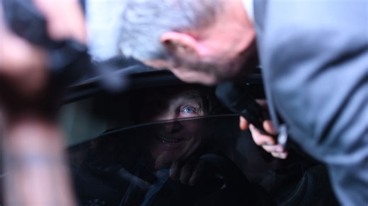 💥 Javier Milei apareció en el estacionamiento del #Bailando2023 💥 Repasamos lo mejor del certamen del 3 de octubre 💃🕺 Mirá el resumen completo ⬇️ https://www.teledoce.com/?p=617860 | Desayunos Informales