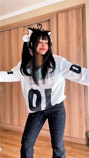 Rate the fit?👀❤️ been a while since I wore black bootleg jeans😌🔥 #sachi_hime96 #princesssachiko