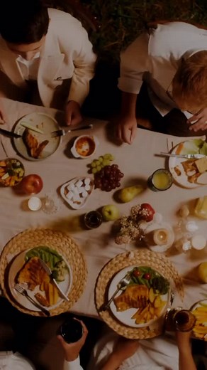 Learn how “Pacing Strategies” can help reduce your alcohol intake in this quick video. MHealthy offers brief, confidential health education on alcohol that helps you cut back or quit drinking altogether. Learn more about MHealthy’s Alcohol Management Program: mhealthy.umich.edu/alcohol #DrinkLess | MHealthy-University of Michigan