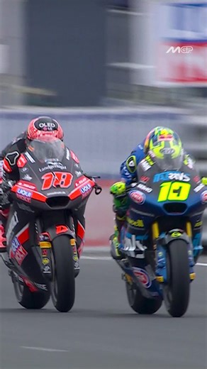 319K views · 5K reactions | The #Moto2 title fight is getting INTENSE as the battle between Moreira and Gonzalez proves! ⚔️ #AustralianGP  | MotoGP | Facebook