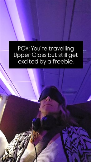 ✈️ Come and have a little nosey in the Virgin Upper Class Vanity Kit - because who doesn’t love a peek inside a goodie bag? Sustainably chic, perfectly practical, and just the right dose of indulgence. 🧳 Recyclable paper zip bag 😴 Eye mask 🧦 Comfy socks 🪥 Bamboo toothbrush White Glo toothpaste 🦻 Ear plugs 💋 REN Vita Mineral Lip Balm 💧 REN Evercalm Global Protection Day Cream 💆‍♀️ REN Atlantic Kelp & Magnesium Hand Cream 👘 And of course… the obligatory cosy.PJs! Would you keep it sealed 