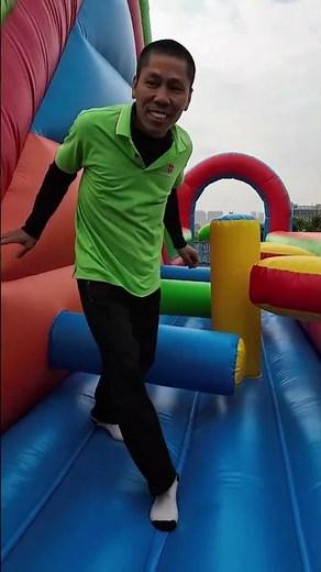 This bouncy castle is awesome. #awesome #inflatable #inflatableslide #bouncycastle #bouncyhouse