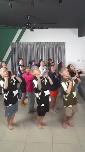 AH GIRLS GO ARMY AGAIN 即将在大马戏院上映了！你们看到了谁呢？