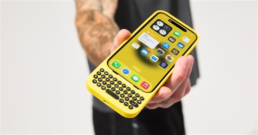 Clicks keyboard case makes iPhones more like Blackberries