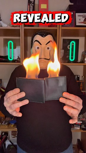 The Mask | Official Page on Instagram: "The famous fiery wallet magic trick revealed 🪄🔥 #tricks #magic #magictricks #trend #magician"