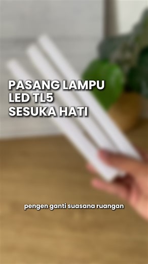Bosen sama lampu ruangan yang warnanya itu-itu aja?? Butuh warna baru biar lebih semangat?? Nihh solusinyaa.. #tipsandtricks #lampu #lamputube #ledlights #fyp