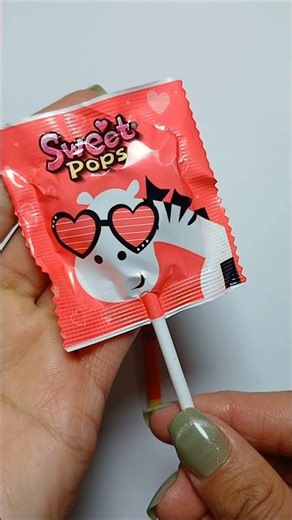 "3 Lollipops Challenge 🍭 | Which One Looks Best?"