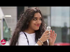 Ils sont trop bizarre | Juste Pour Rire Les Gags