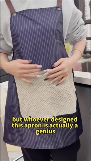 Hands-Free Mess-Free Apron with Towel and Pockets