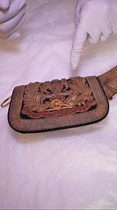 This embroidered pouch was worn by an officer in the Royal Horse Artillery, also known as the King's Troop 🐴 The pouch was worn as part of the uniform and was used to carry small items, such as binoculars 🔎 🎥 Curatorial Assistant Kate Harris tells us more about this beautifully decorated object which is part of the Royal Ceremonial Dress Collection... | Historic Royal Palaces