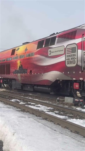 Heritage Series GE Genesis P32AC-DM #216 “Veterans” Locomotive