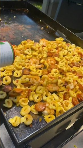 Cheesy Cajun Tortellini Pasta on the Blackstone Griddle 🔥