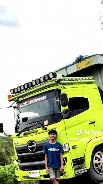 Mobil Truk Besar di Sulawesi: Video Keren dan Viral