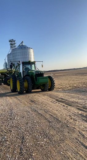 John Deere 1025 Straight Pipe Sound Experience