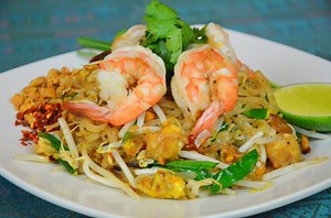 9.3K views · 223 reactions | Pad Thai Noodle via RinS CookBook | Learn Cooking | Facebook