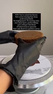 19K views · 62 reactions | If you’re looking for a failproof way to fill and frost your cake, with an easy, crumb-coating technique so your cakes are straight and sharp (no bulging/leaning cakes) with a THIN, smooth final coat of Buttercream (no heated spatula, acrylic discs or fancy equipment) then this is for you. My ‘Cake Canvas’ course is available for purchase and is currently on sale. Comment ‘Canvas’ and I’ll DM you the details | Funky Batter | Facebook