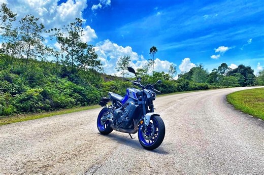 114K views · 935 reactions | Dengar boleh, tetapi percaya jangan. Ini sembang santai mengenai Yamaha MT09, tetapi jika nak dengar full review Yamaha MT09, ada di YT Engear. | Engear TV | Facebook
