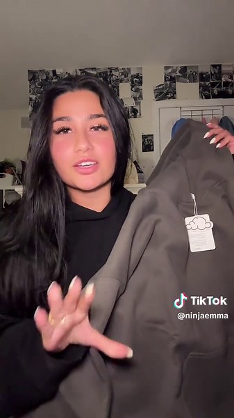 The hoodie hoodiesss @Cloud Nine #unboxing #hoodie