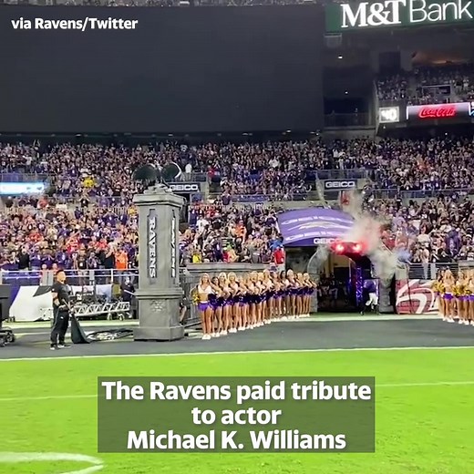 The Ravens played Omar's whistle from 'The Wire' before the start of their game against the Chiefs in honor of Michael K. Williams 👏 | Yahoo Sports