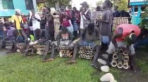 370K views · 18K reactions | Here from the Tangari village, Bouganville, Papua New Guinea (themusicman.uk/bamboo-instruments-tangari-village) are these awesome musicians playing their brilliant Bamboo music! Percussion. pipes & vocals! | The Music Man | Facebook